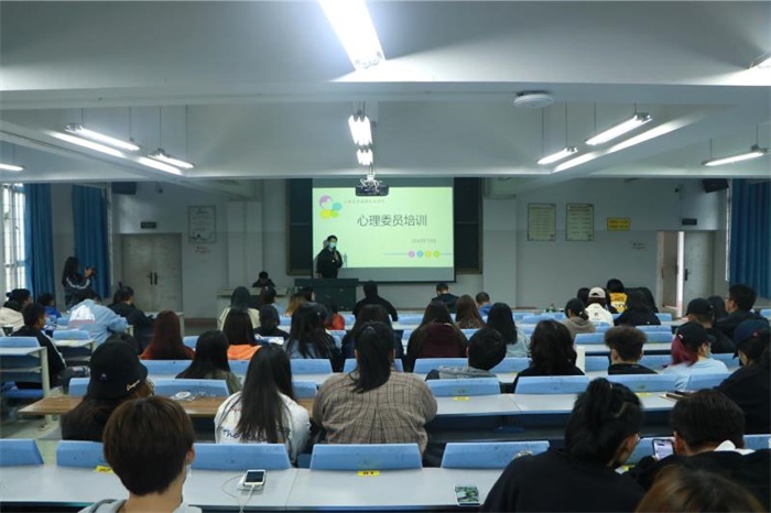 新學(xué)期，新環(huán)境，新心情 文化藝術(shù)咨詢服務(wù)的啟航